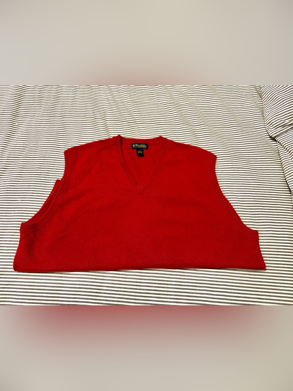 Brooks Brothers Red 100% Italian Cashmere V-Neck Sweater Vest - XXL